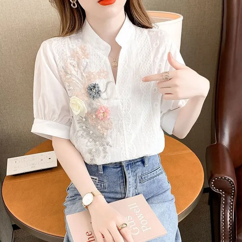 Sweet V-Neck Short Sleeve Shirt Stylish Embroidery Floral Three-dimensional Decoration Summer Women\'s Clothing Commute Blouse