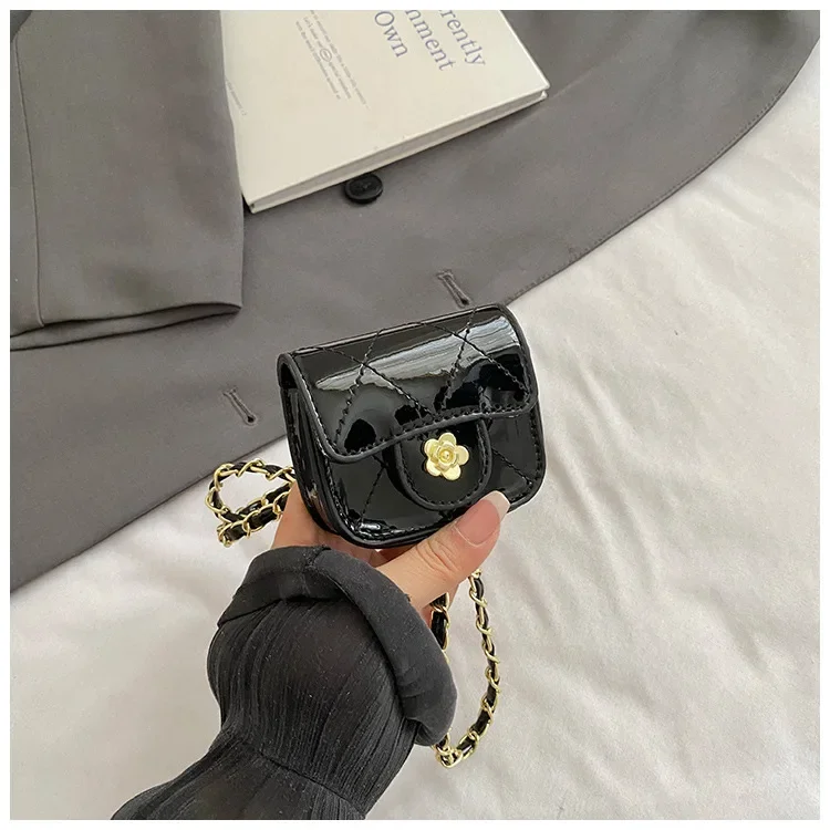 

Легкая роскошная женская нишевая мини-сумка 2025 года — стеганый узор, лазерная отделка, компактная сумка через плечо и поясная сумка, высококачественная цепочка, стильная