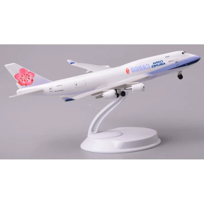 1/200 China Airlines B747-400F Open Cabin Version Plastic Aircraft Model Collectible Decorative Item