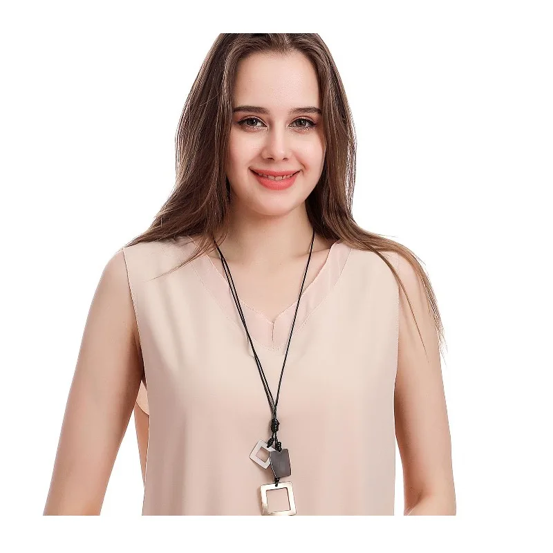

Popular Hot-selling Necklace Fashion Long Chain Geometric Multi-level Women's Alloy Sweater Chain