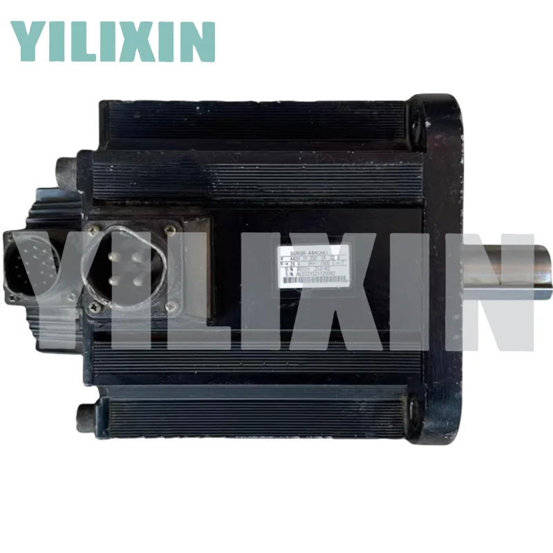 

Новый оригинальный серводвигатель SGMGH-44ACA61