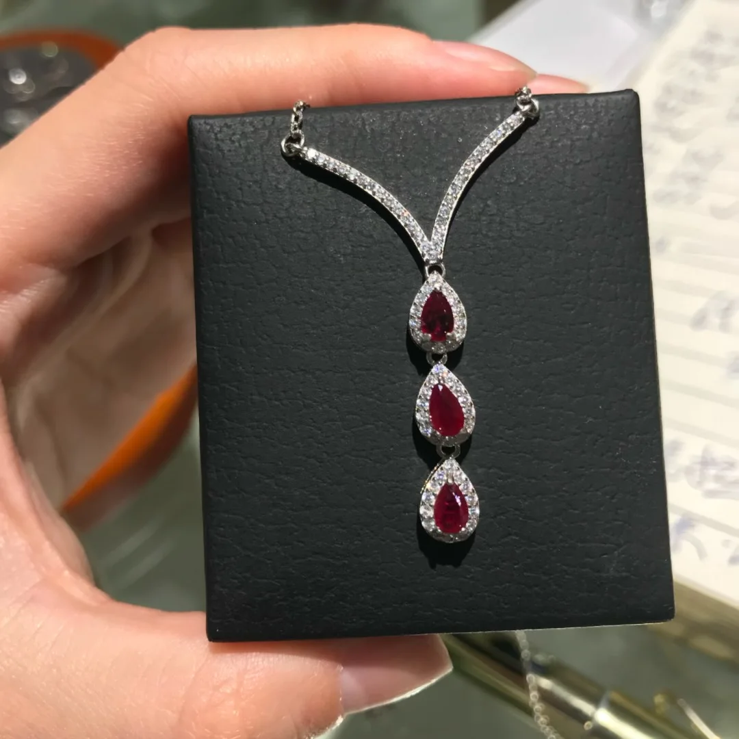 The New 925 Sterling Silver Premium Natural Ruby Smile Clavicle Chain Necklace Is Exquisite and Versatile Factory Benefits