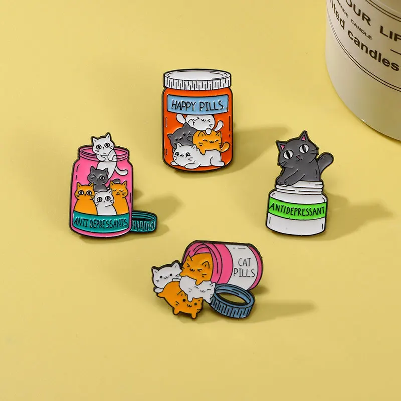 Creative Cats Brooch Pins Trendy Metal Alloy Enamel Colorful Cat Glass Bottle Design Happy Pills Letter Badge Lapel Pin Accessor