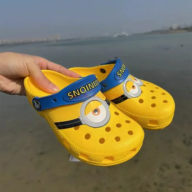 Children\'S Croc Shoes Minions Boys And Girls Beach Shoes Slippers Sandals Non-Slip Breathable Wear-Resistant Toe-Toe Slippers