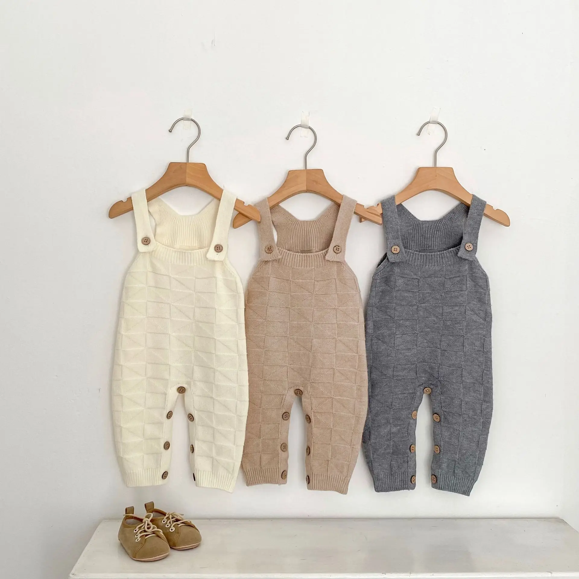 Spring and Autumn Infant, Child, Male and Female Baby Clothes Solid Color Temperament Versatile Straps Knitted Long Crawler