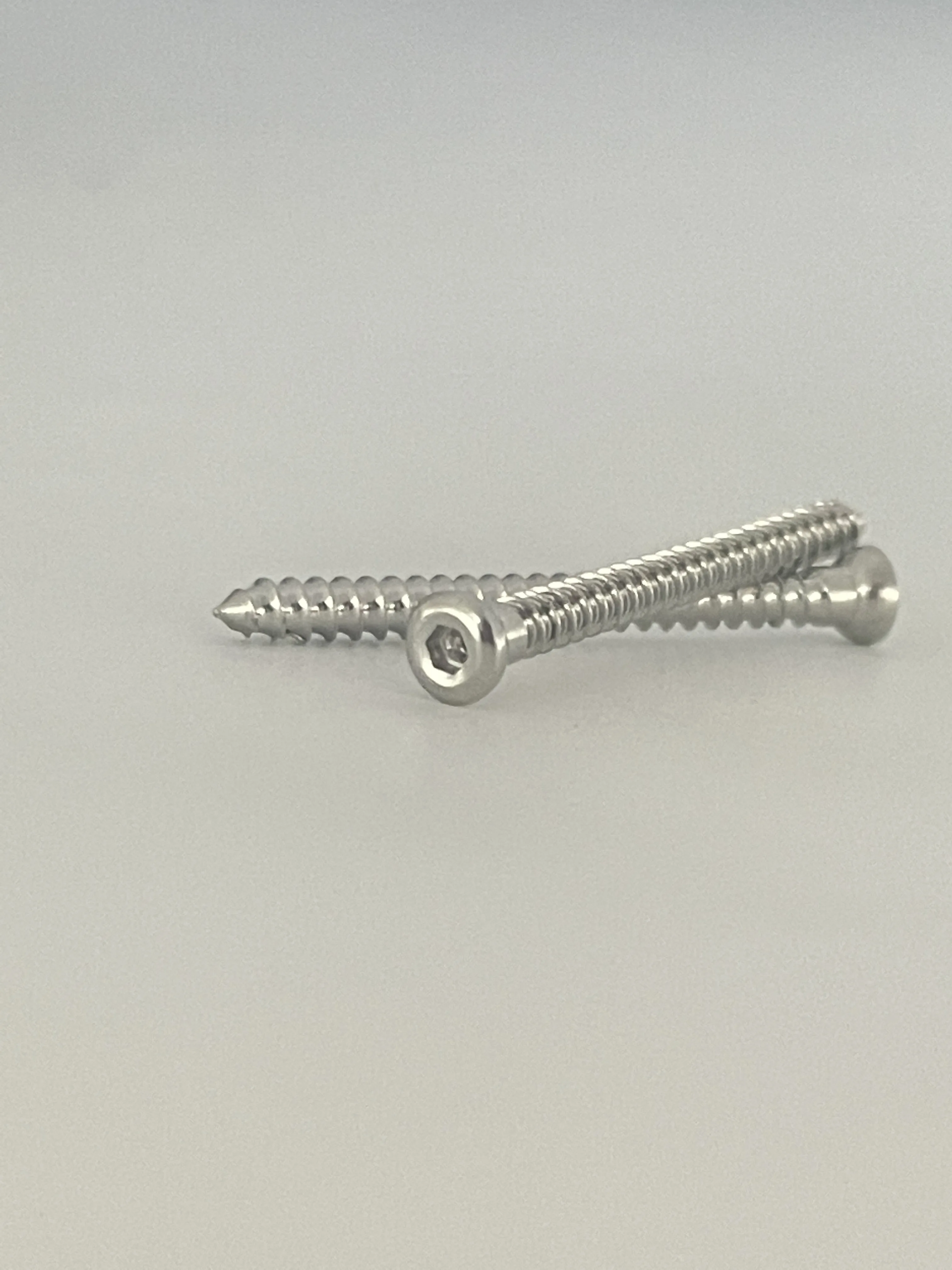 

Self-Tapping Veterinary Screws, Orthopedic Cortical Bone, Self-Tapping Screws, Orthopedic Instruments, 2.7mm