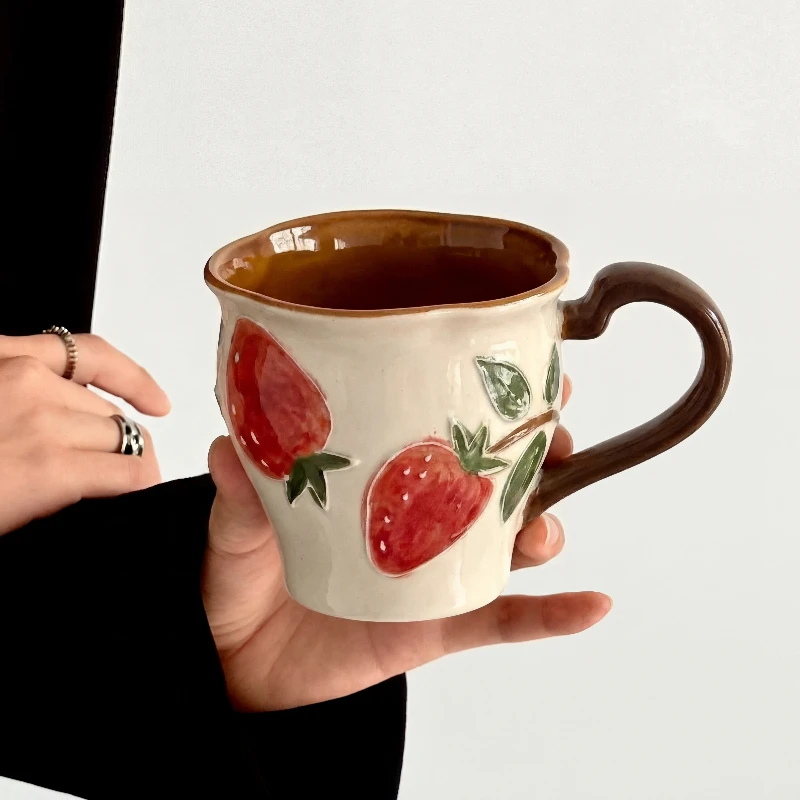 tasse-en-ceramique-peinte-a-la-main-avec-motif-de-fraises-tasse-a-cafe-pour-fille-tasse-a-eau-de-bureau-cadeau-d'anniversaire