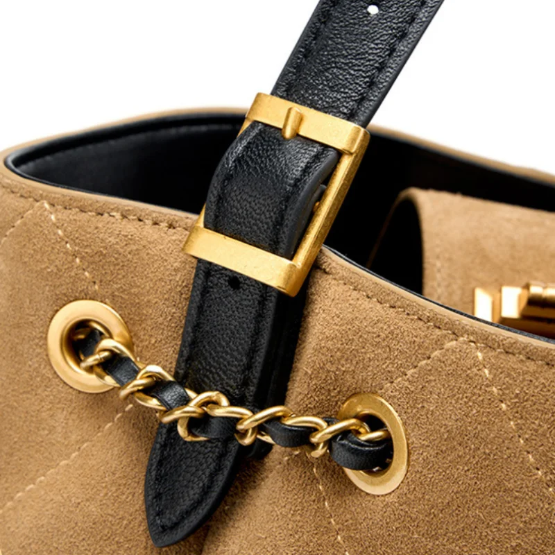 Borsa a tracolla in vera pelle scamosciata color block per le donne Borse a secchiello per pendolarismo alla moda Borsa a tracolla versatile