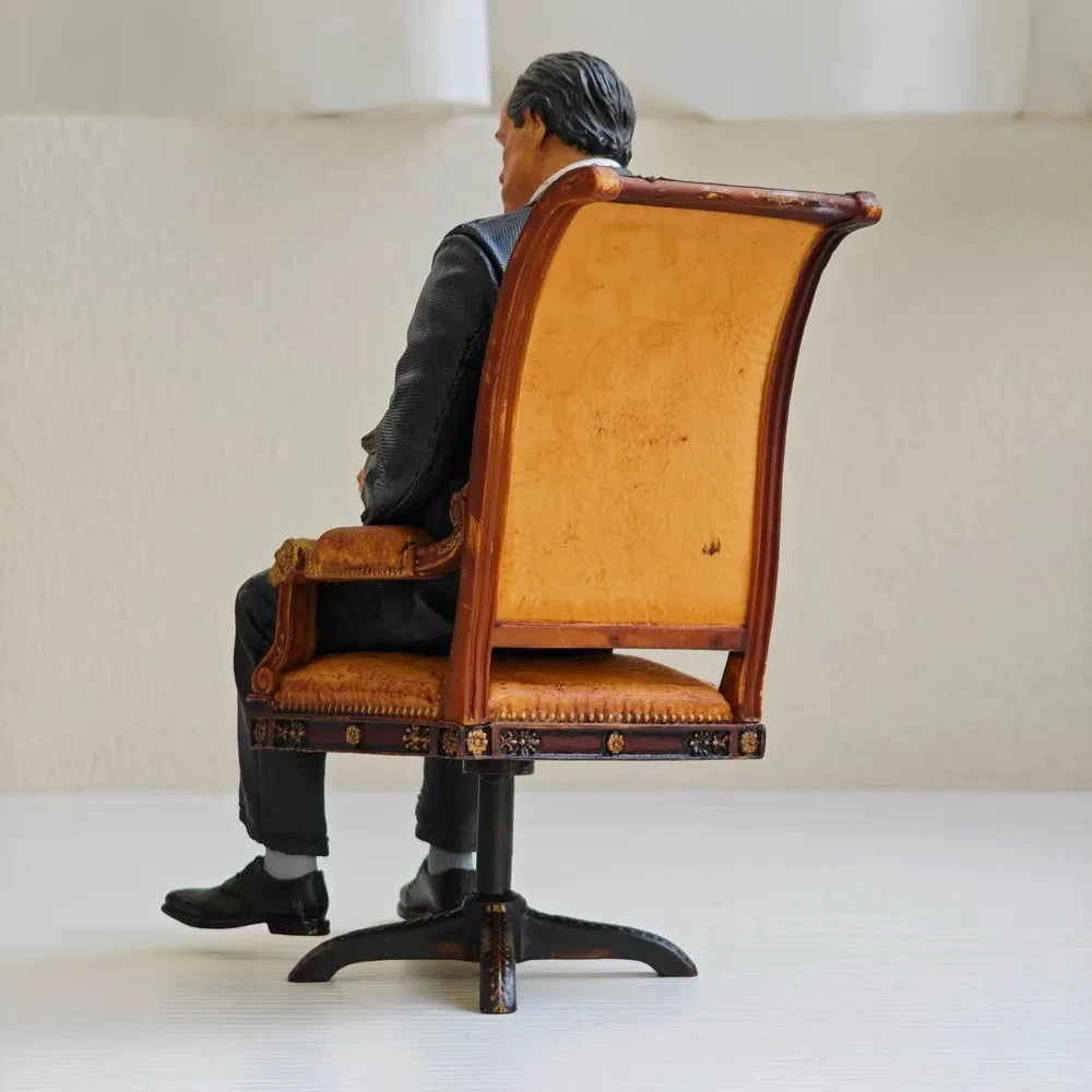 15cm The Godfather Michael Corleone Handsome Doll Hand-Made Model Sitting Posture Gesture Exchangeable Ornaments Toy Gift