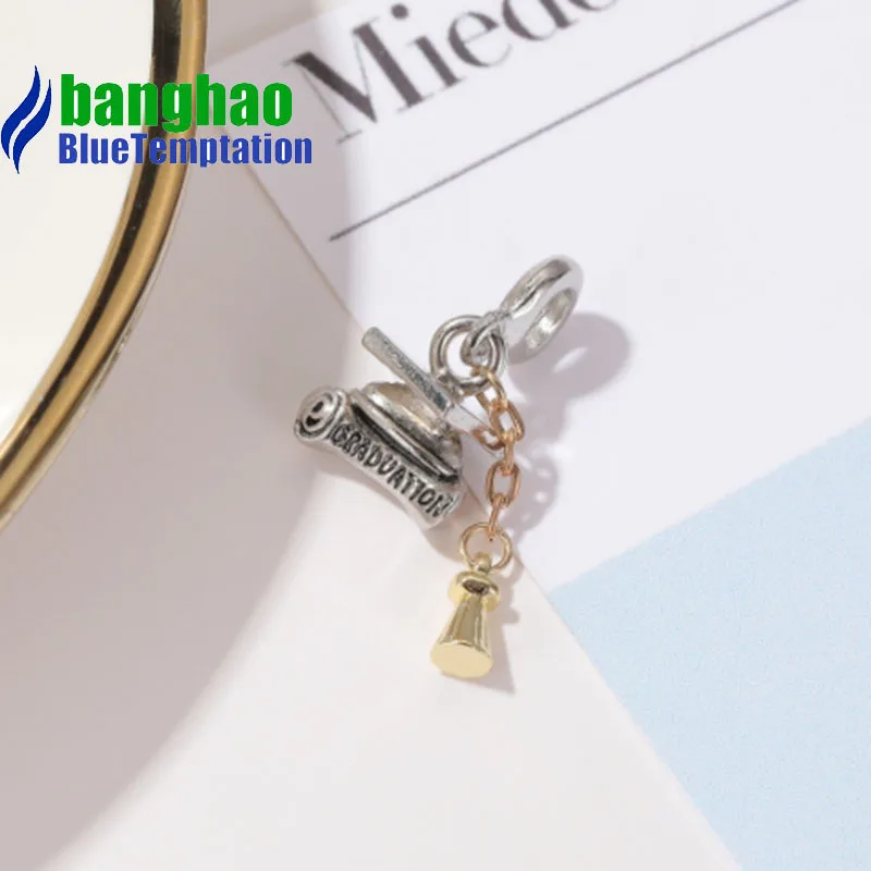 wholesale DIY Fashion Diploma cap Charm accessories for diy jewelry alloy pendants alloybeads bracelets DGB1221