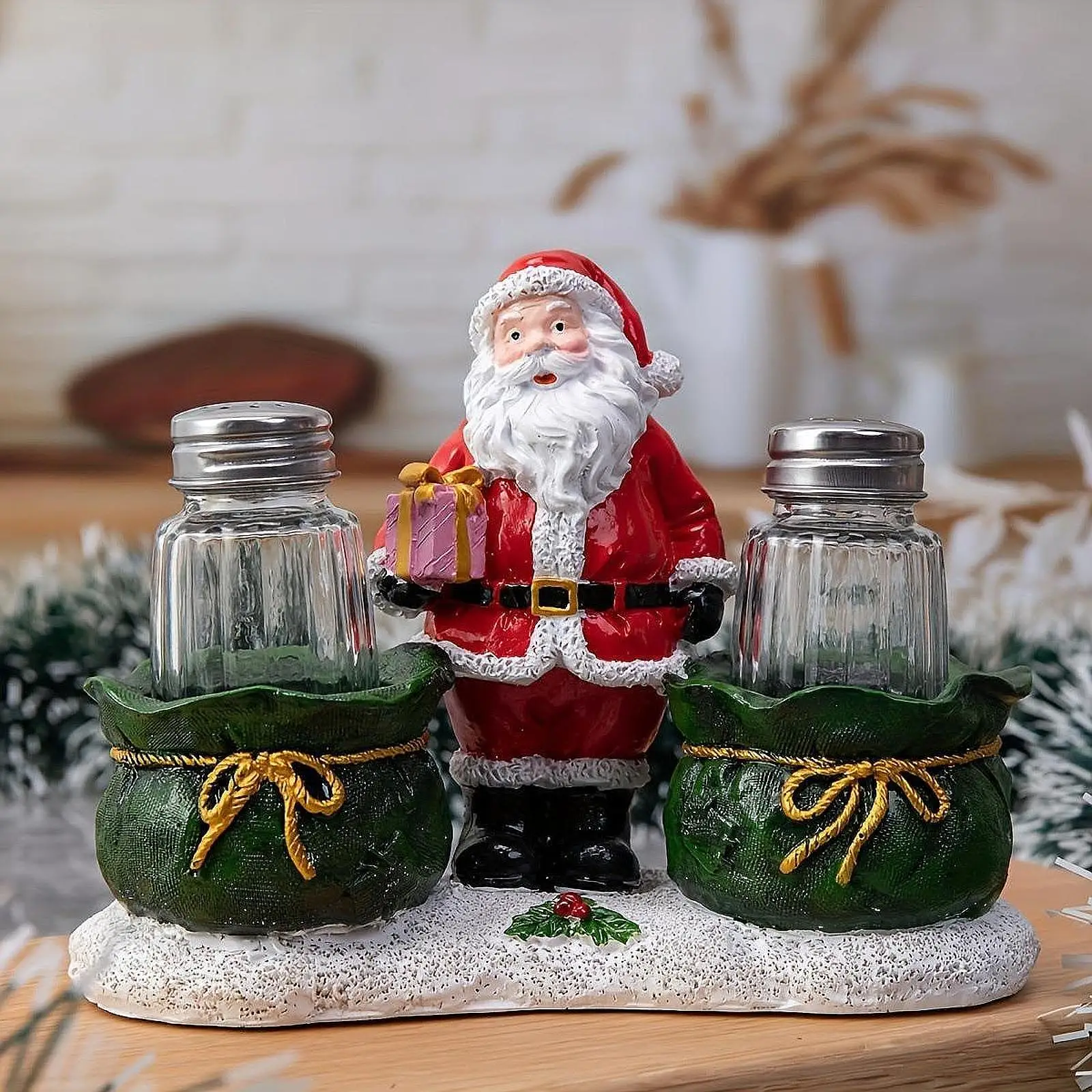 

Santa Claus Statue Spice Jar Festive Home Decor Resin Glass Container Christmas Ornament for Holiday Tabletop