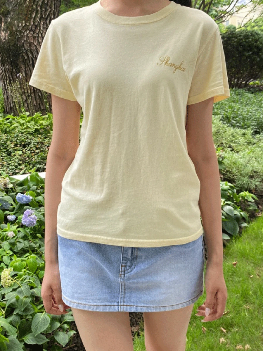 

Letter Embroidery Yellow T-shirt Women Summer New O-neck Short Sleeve Cotton Tee Shirt Vintage Simple Sweet Tshirts Y2k Tops