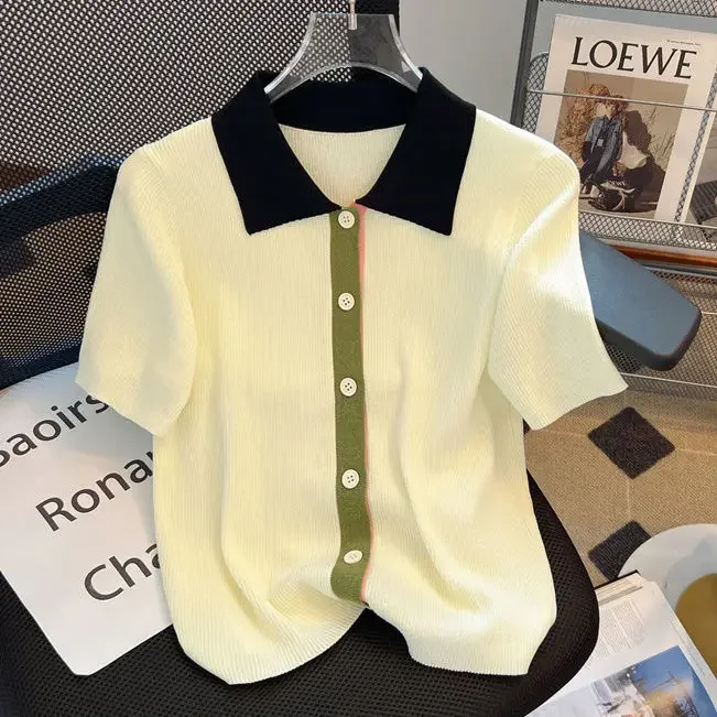 تي شيرت جميل صغير ذو طية صدر السترة بألوان متباينة أنيق بأكمام قصيرة تي شيرت كبير الحجم من الحرير الجليدي