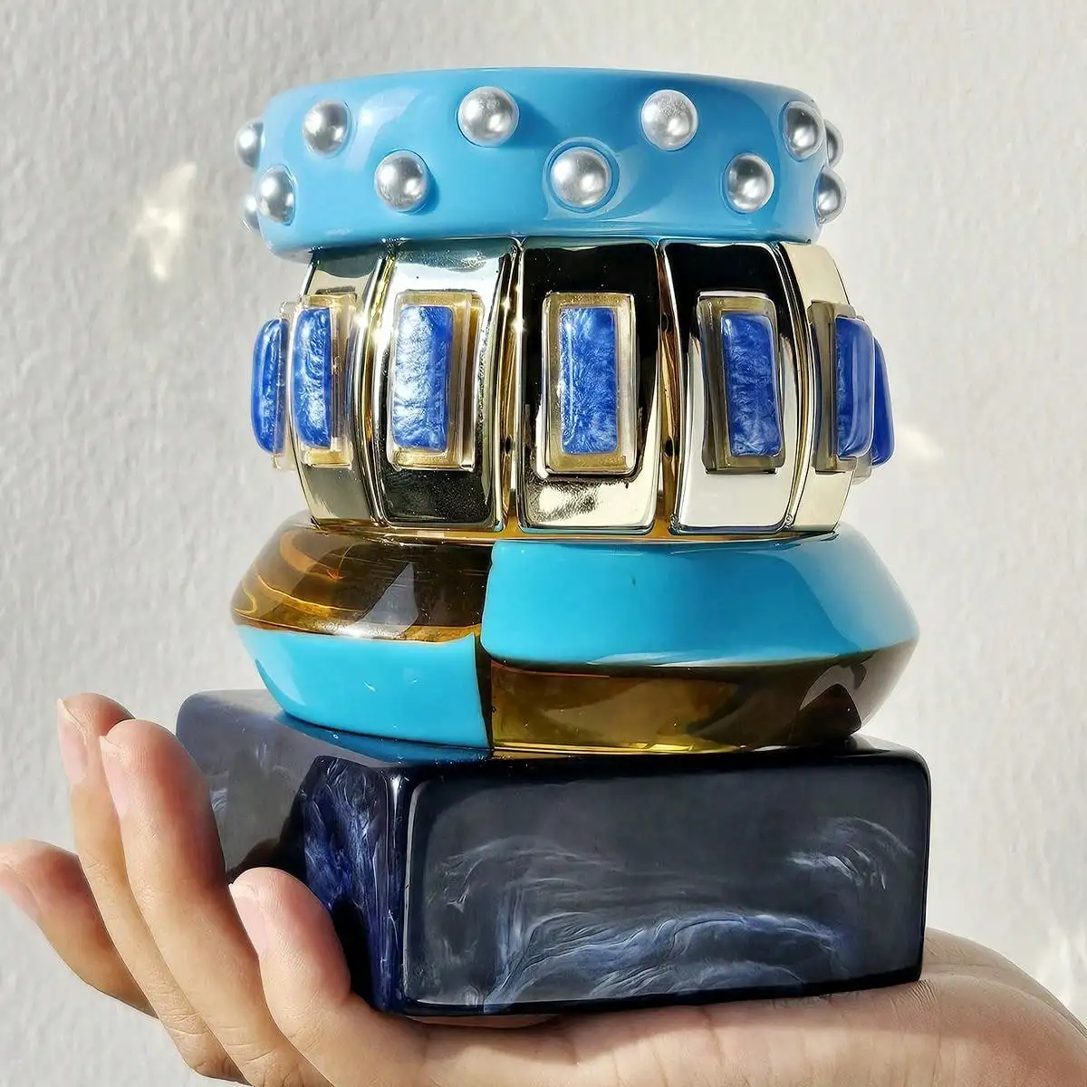 Pérolas brancas geométricas irregulares azul marrom emenda ampla versão pulseira de resina para mulheres pulseira robusta huanzhi 2025 novo