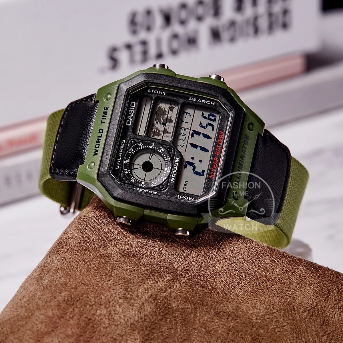 Casio Herren-Retro-Digitaluhr, multifunktional, klassischer Stil, Zeitmesser AE-1200WHB-3B