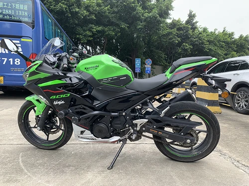 Imagen 2 del producto Nueva almohadilla de depósito para motocicleta, pegatina protectora, calcomanía de Gas, combustible, rodilla, agarre lateral de tracción para Kawasaki NINJA400 NINJA 400 z400 2018-2022