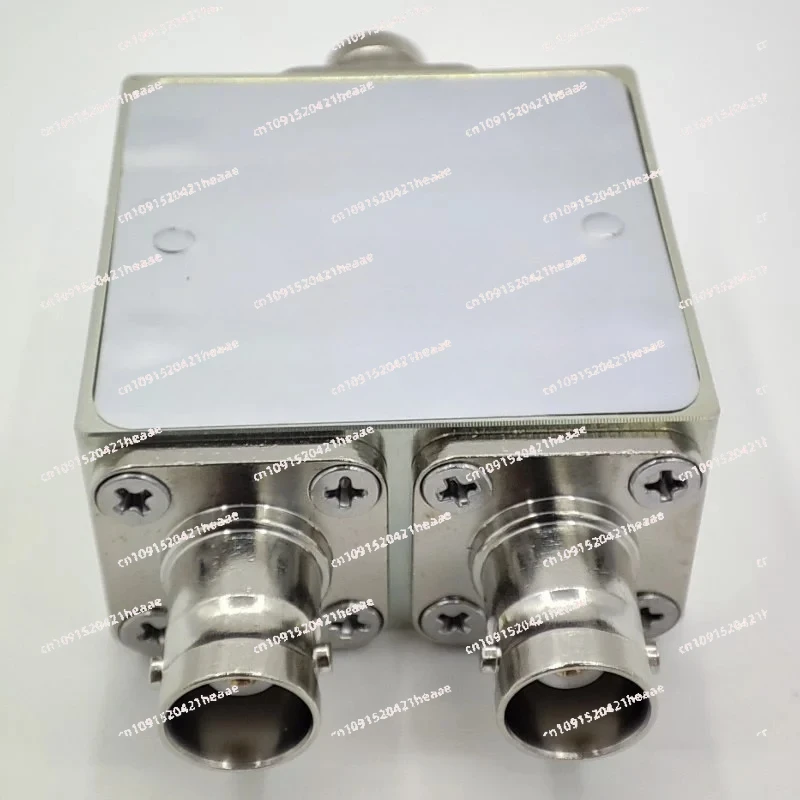 

Suitable for One-to-two power splitter 5MHz-1000MHz RF power splitter, broadband design, low insertion loss