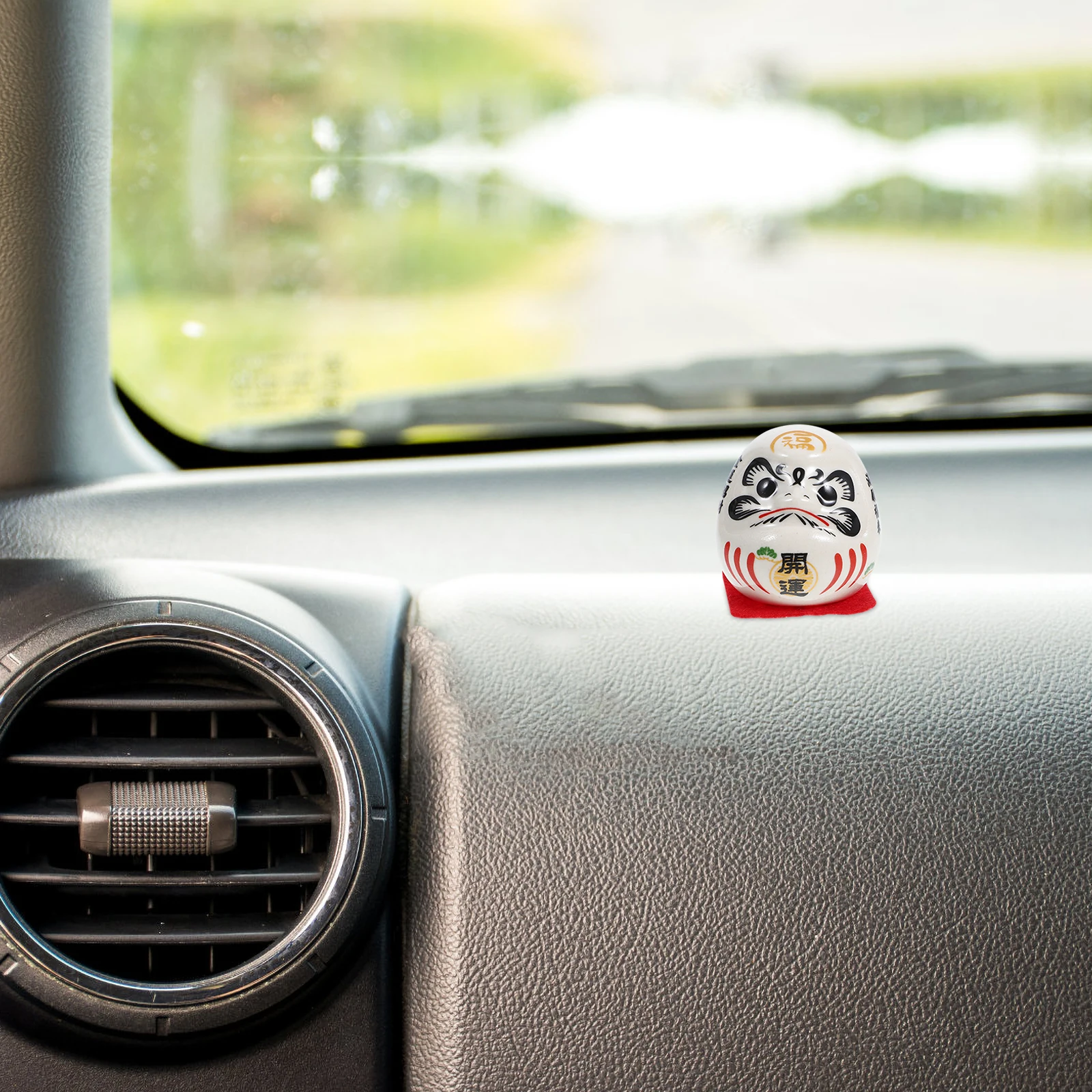 

Dharma Lucky Figurine Japanese Ceramic Miniature Cute Miniature Car Home Prosperity Symbol Office nament Statue