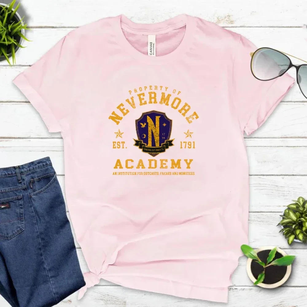 تي شيرت نسائي من Nevermore Academy قميص الأربعاء Addams قميص Nevermore Est 1791 Addams Family Inspired Tees