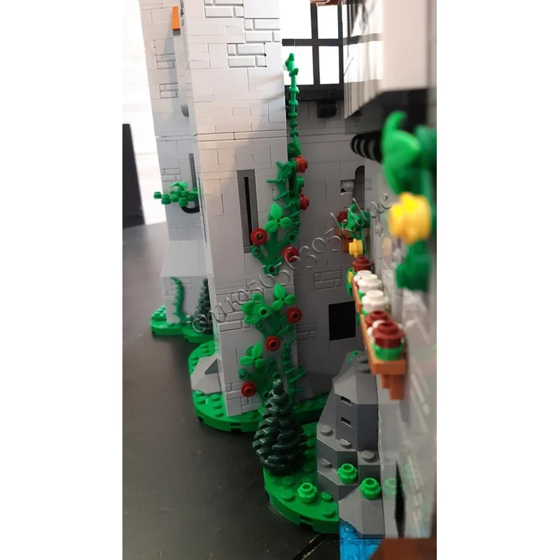 3517 PCS MOC Medieval Low Courtyard Castle Modular Model Building Blocks DIY Sets Education Assembly Bricks Toys Children Gifts