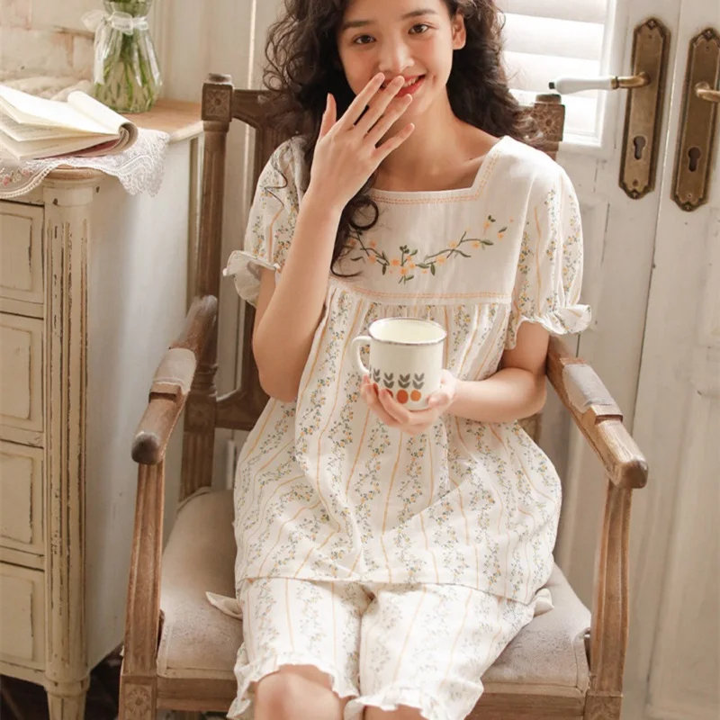 

Sweet Floral Cotton Shorts Pajamas Sets For Women Loose Vintage Delicate Embrodiery Girls Sleepwear Suits Home Clothes