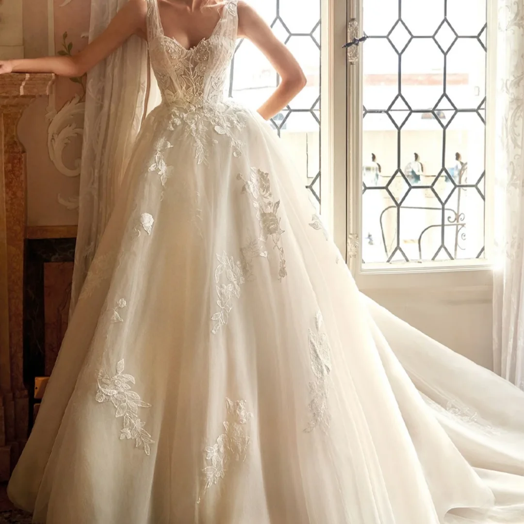 

Appliques Tank Sleeveless Tulle Elegant Button Wedding Dresses For Bride Backless Robe De Soirée De Mariage Customized