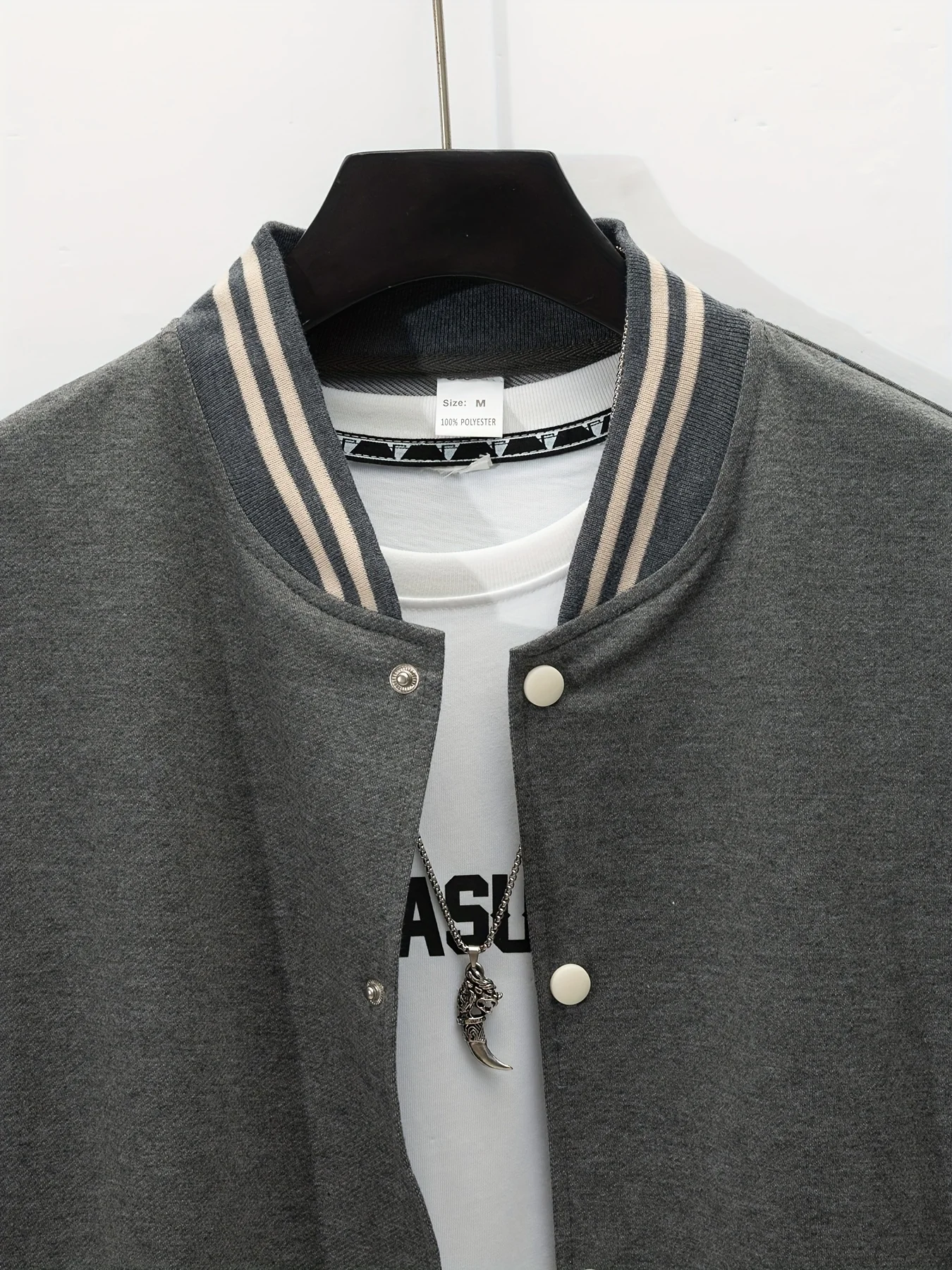 طقم جاكيت وسراويل بيسبول كاجوال للرجال من ألياف البوليستر - مسحوق الألوان، زر لأعلى، مع تفاصيل الحزام، مناسب للربيع/الاتحاد الأفريقي