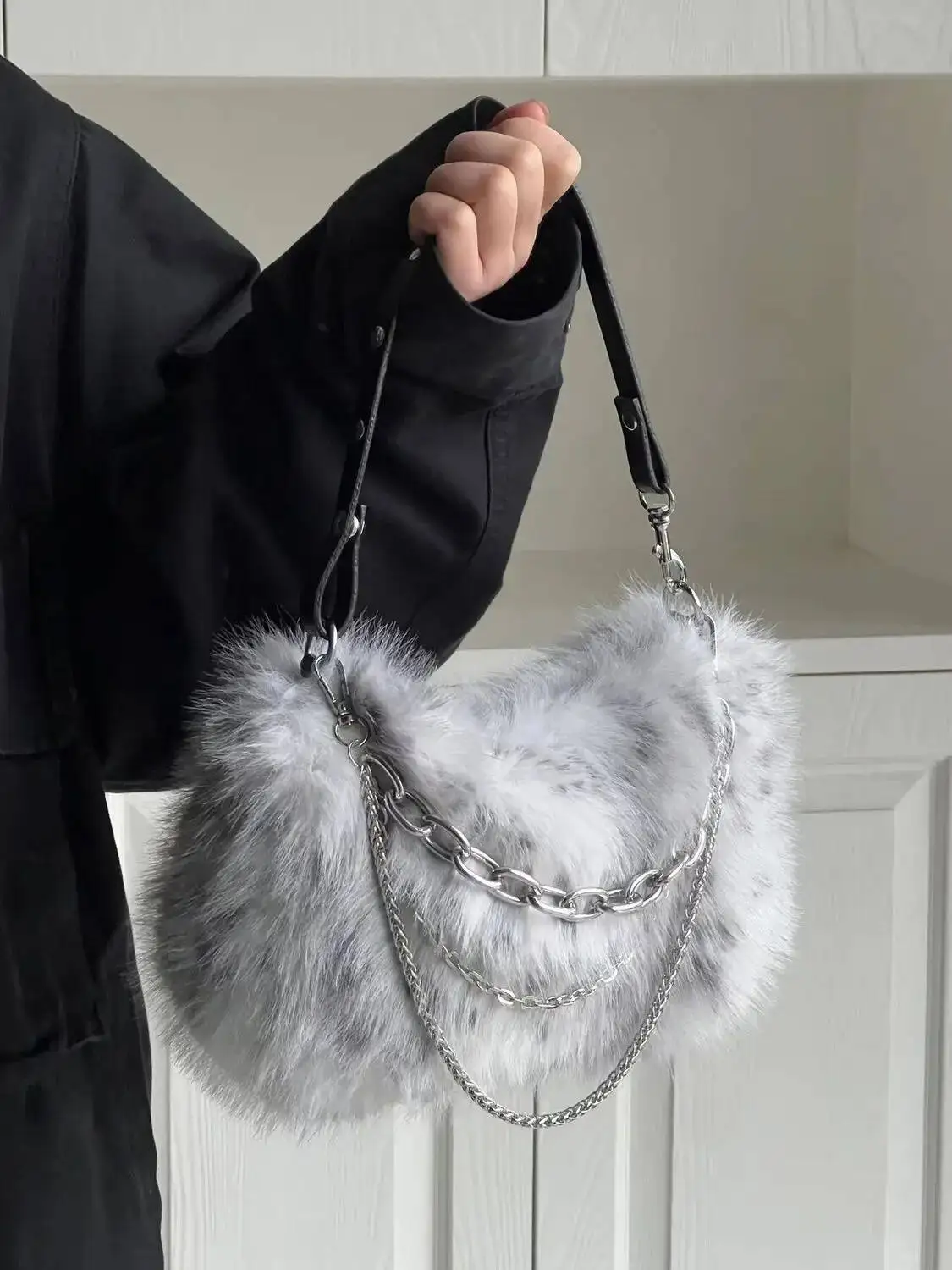 

Bloom Vintage Y2K Handbag Women Autumn New Hot Girls Chain Plush Soft Shoulder Ladies Haruku Grey Underarm Bag Aesthetic