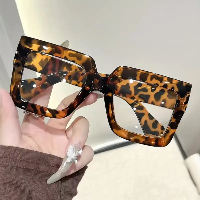 1-teilige geometrische Retro-Brille für Damen mit transparenten Gläsern, geeignet für den Alltag im Alltag, Lesen, Dekoration und Geschenk – Detail 2