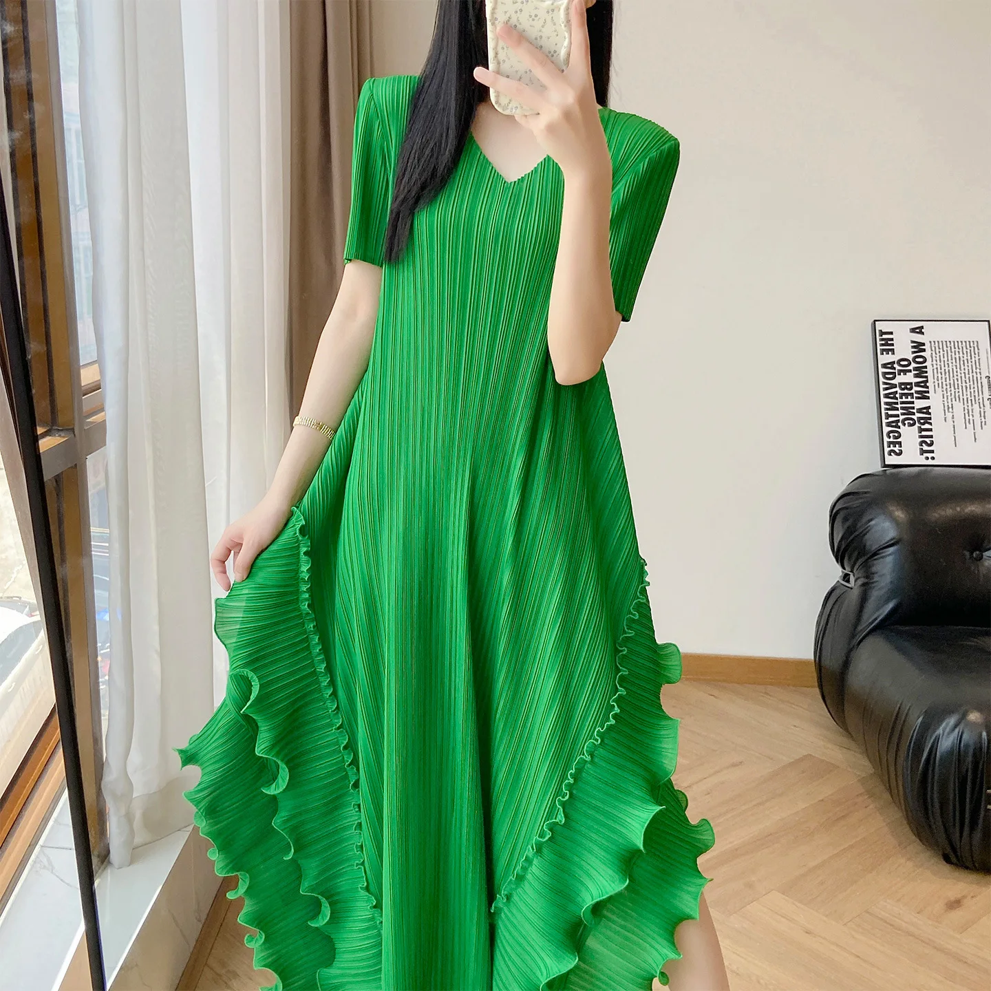 

Miyake Ruffled Patchwork Women's Dress 2025 New Elastic Loose Irregular Pleated Dresses Short Sleeve V Collar Summer Clothing
