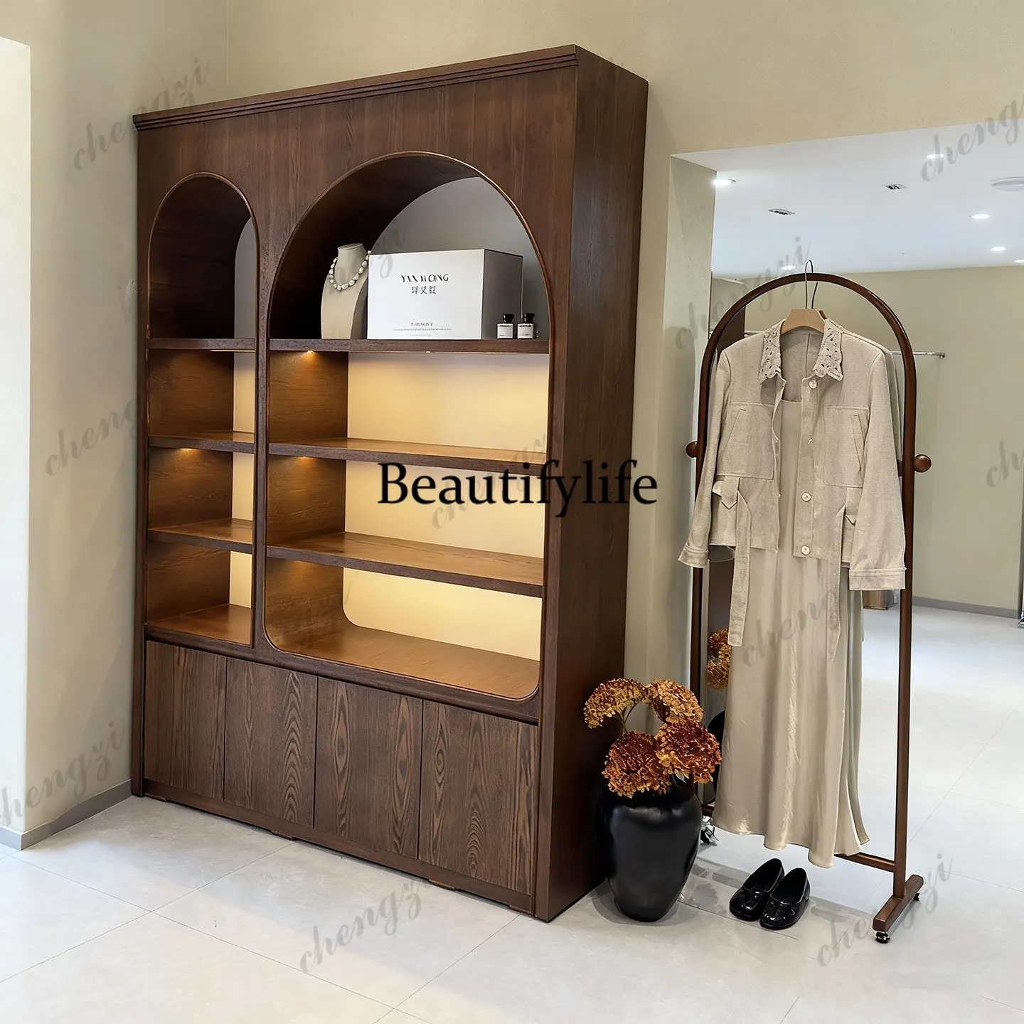 Showcase, product cabinet, clothing store, beauty salon, cosmetics display, display cabinet customization