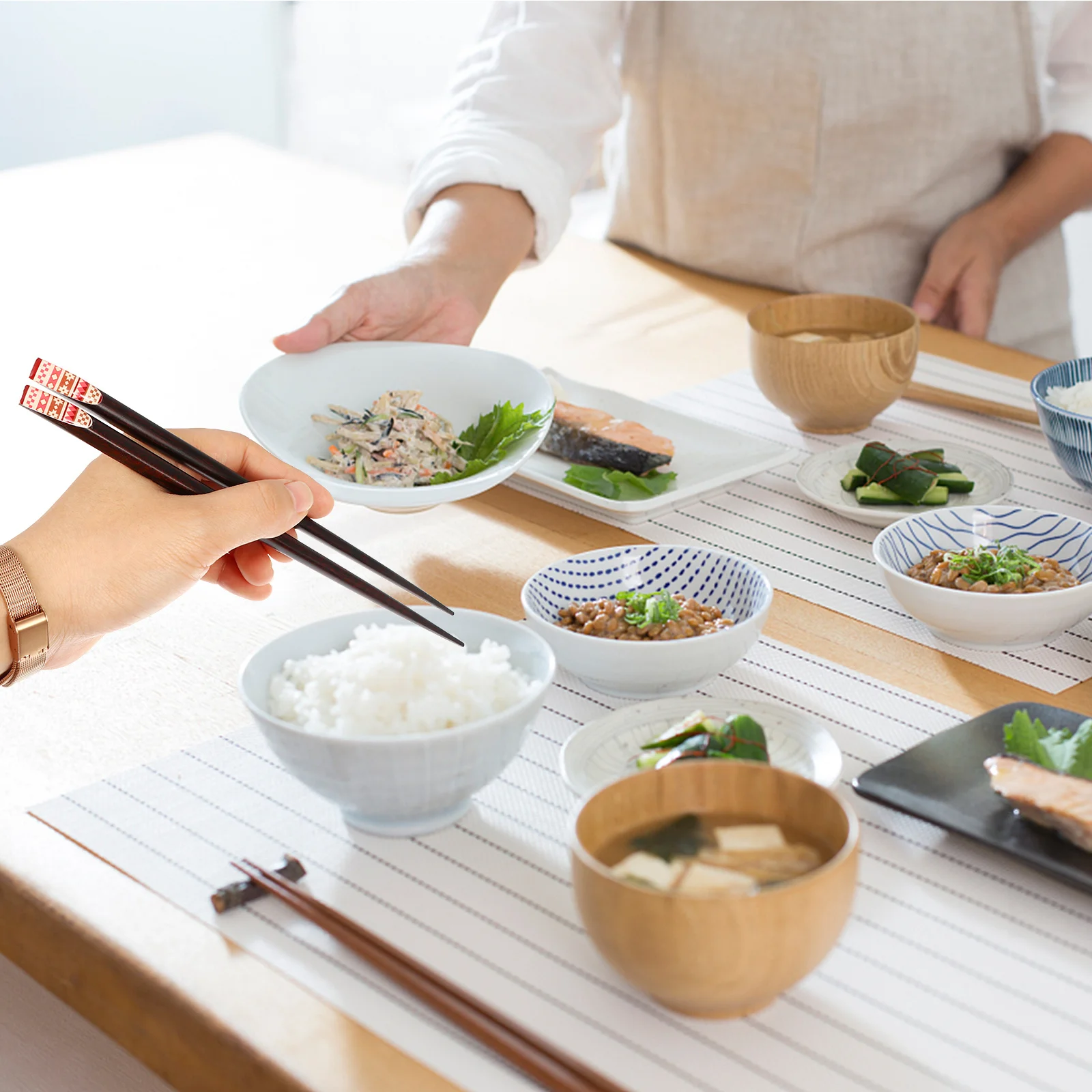 

4Pairs Wood Chopsticks Japanese Style Printed Household Reusable Tableware Practical Eco-Friendly Design