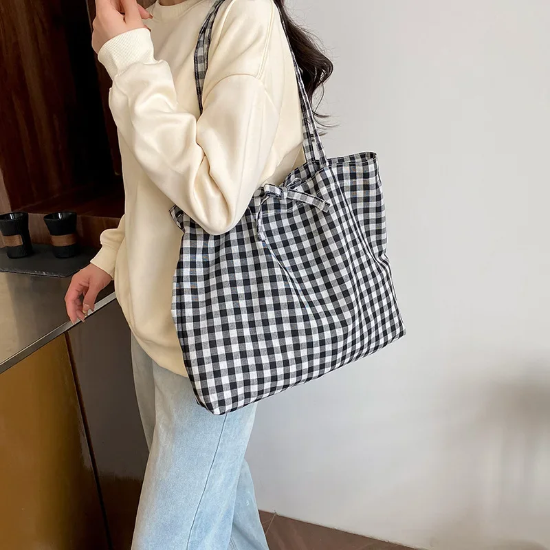 

Large Capacity Commuter Ladies Handbags Light Travel Female Shopping Tote Bag Fashion Plaid Design Shoulder Bags for Women