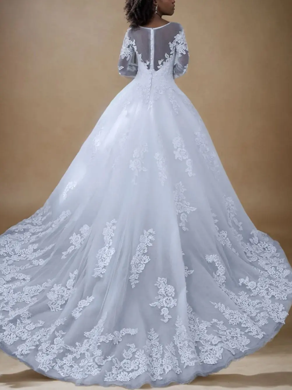 فستان زفاف عصري أنيق برقبة شفافة ثوب حفلة ذيل محكمة كم طويل تول مزين فستان خطوبة 2025 مخصص مجاني