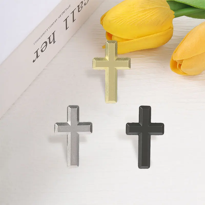 Klassischer, schlichter Metallkreuz-Abzeichen-Anstecker mit religiösem Motiv, Emaille, spiritueller Anstecker für Anzug, Revers, Rucksack, Dekoration, Geschenk – Detail 6