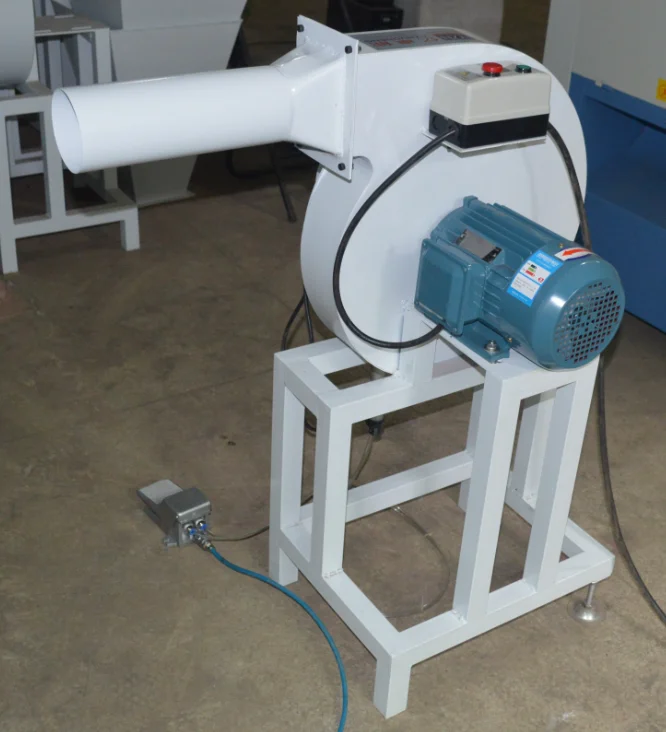 

Pillow Core Blowing Machine Stuffed Cotton PP Cotton Blowing Machine Broken Foam Filler Machine