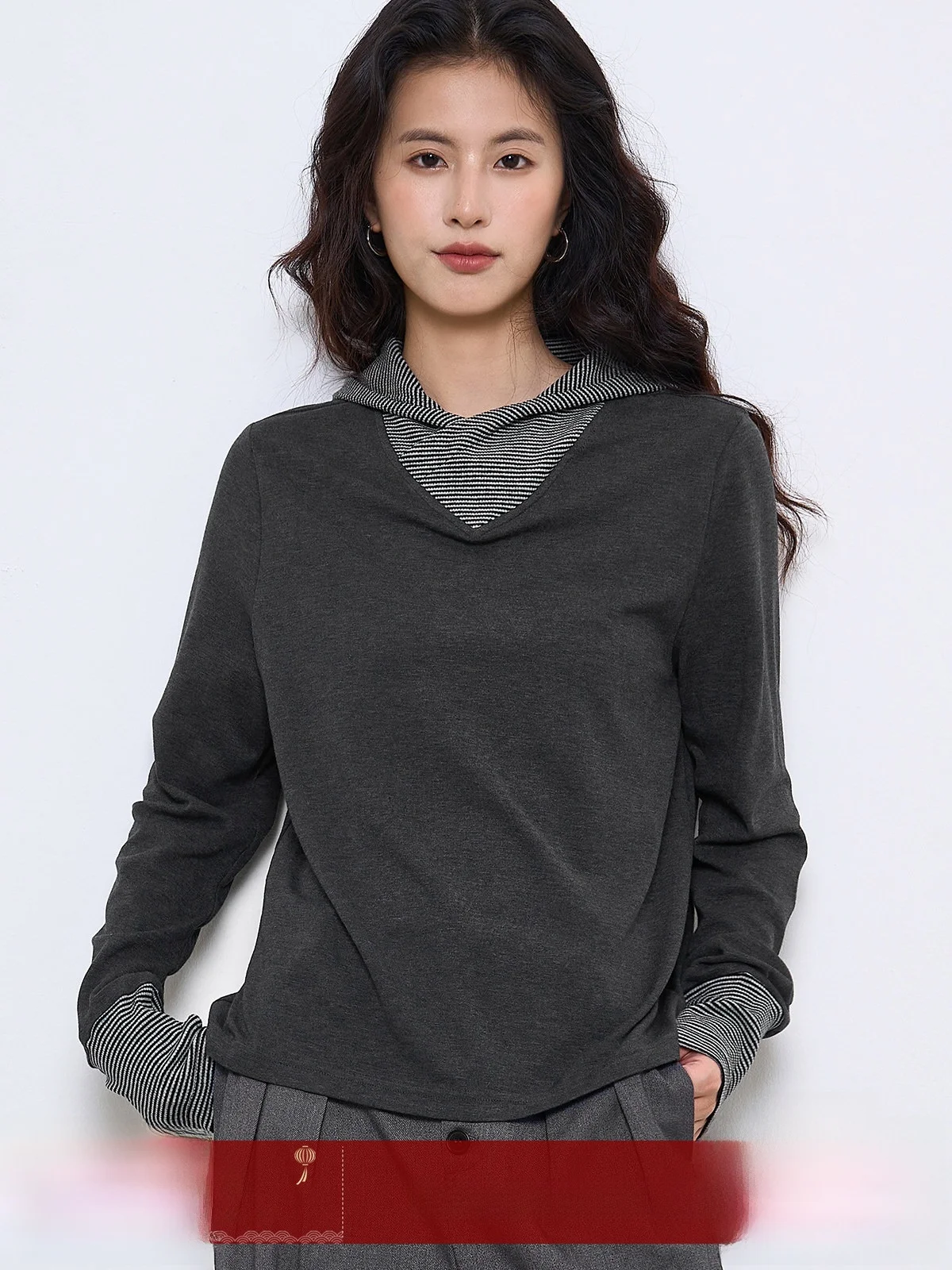 

MoZaic Deep ey Long Sve Hoodie T-irt Women's Loose Fit Slimming oulder Top Commute Sle Korean Faion 2025 Autumn ...