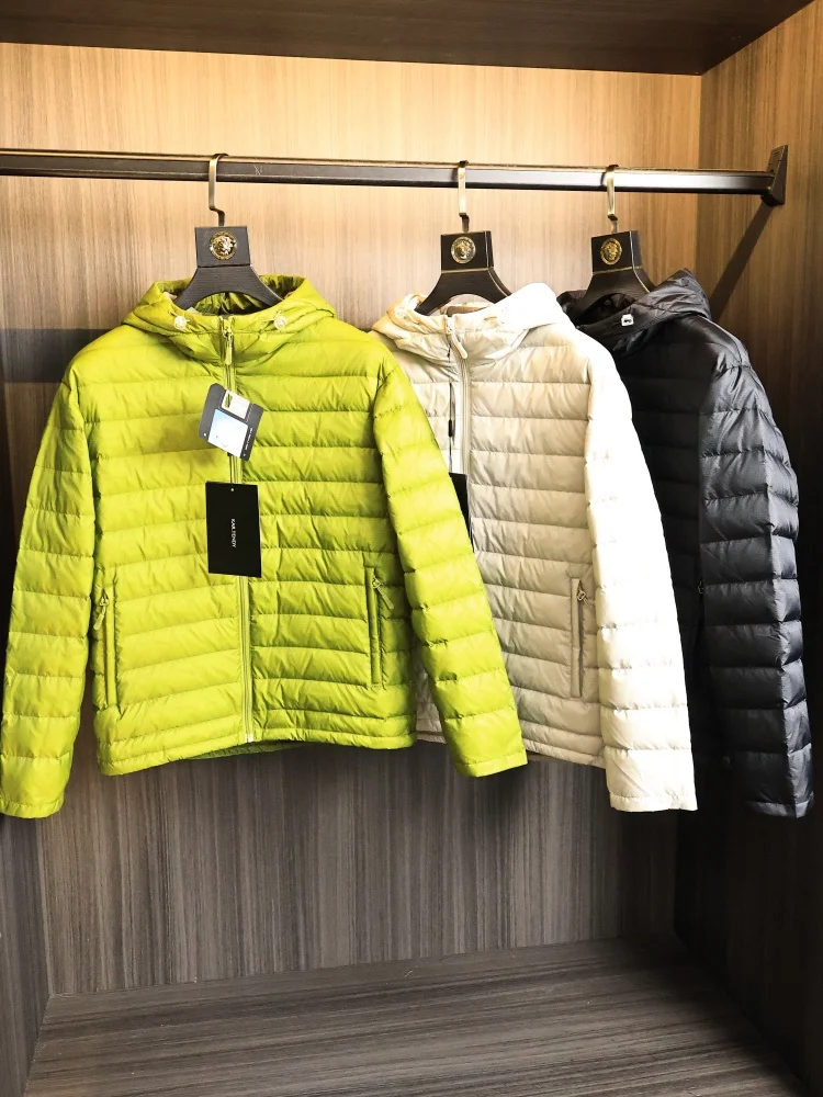 Waterproof Anti-Cold Winter Men's Outdoor down Jacket Hooded Fashionable Thermal Locking 3D Stereo Design Nylon Fabric