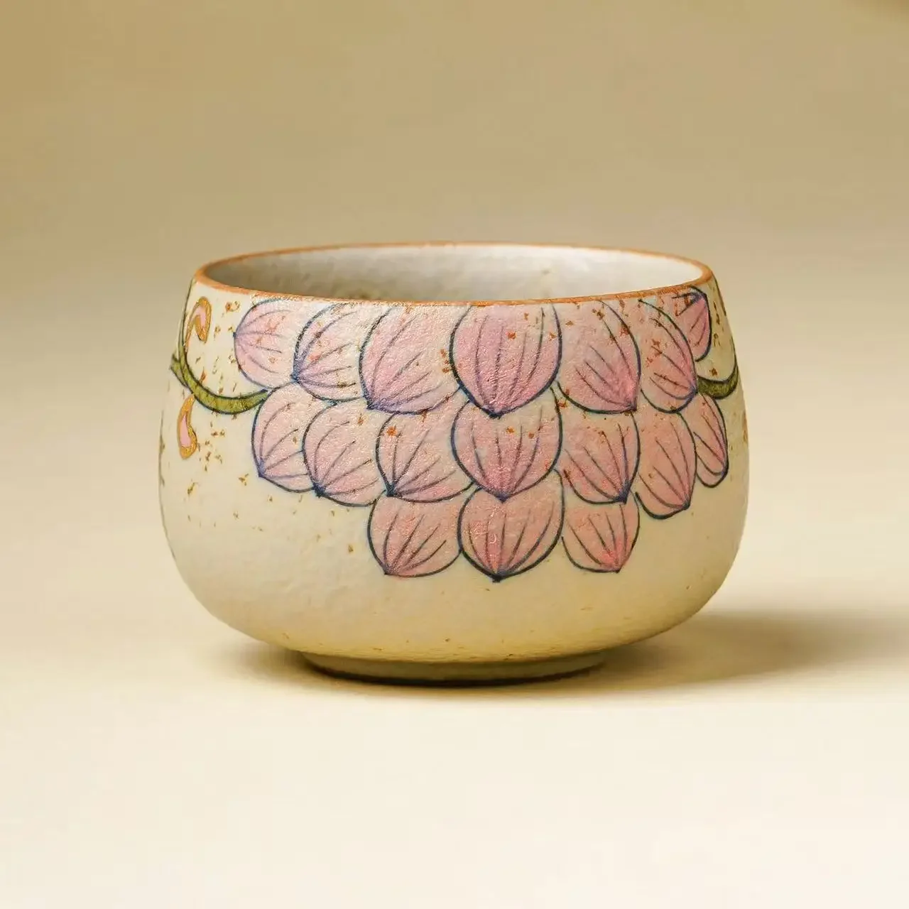 135ML Blue and White Flint Red Large Teacup Ceramic Meditation Cup Hand-painted Gold Lotus TeaCup Household Kung Fu Tea Set Gift