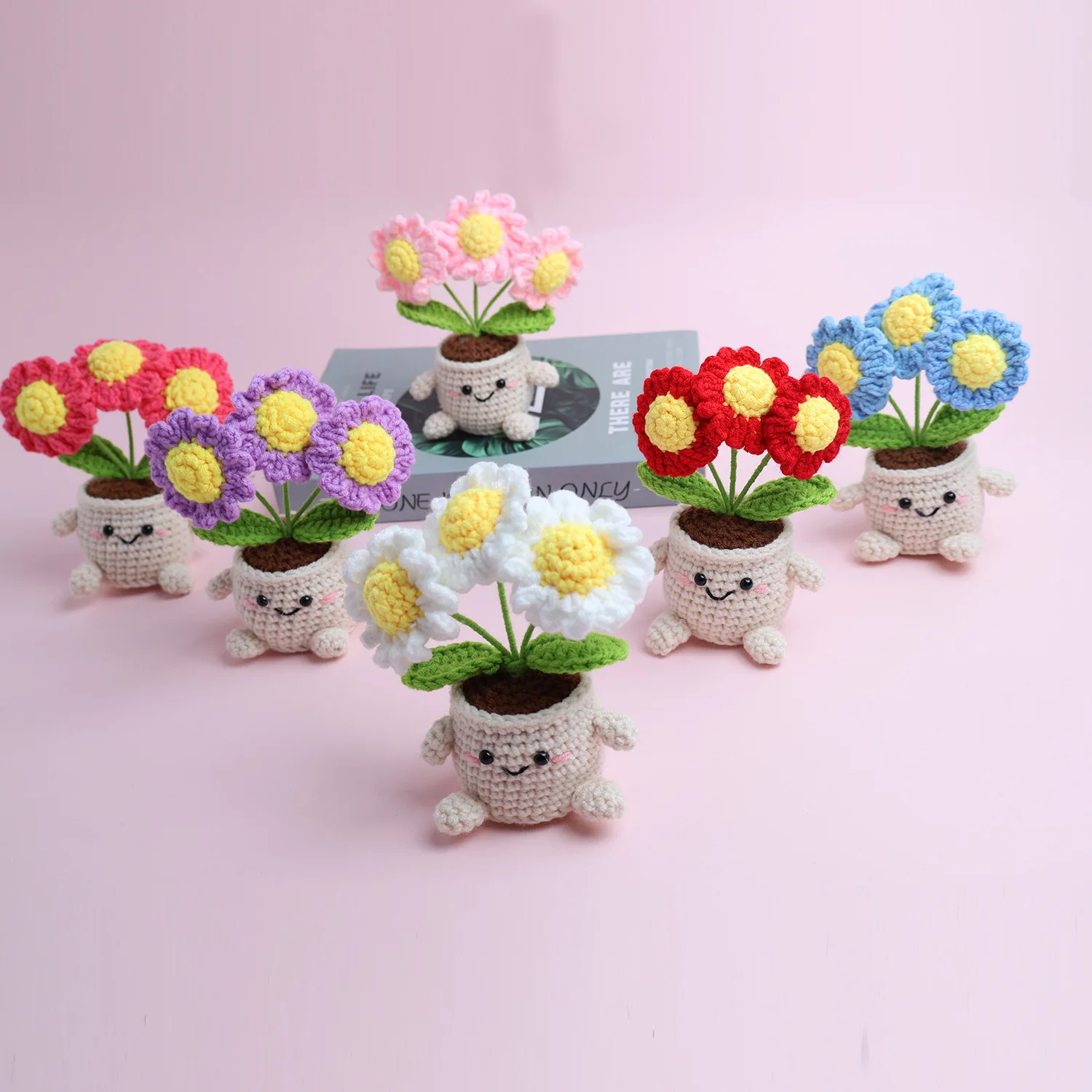 Niedliche Gehäkelte Gänseblümchen-Topfpflanze Handgefertigte Gewebte Blätter Kreative Kunstpflanzen Desktop-Bücherregal-Deko Geschenk – Detail 1