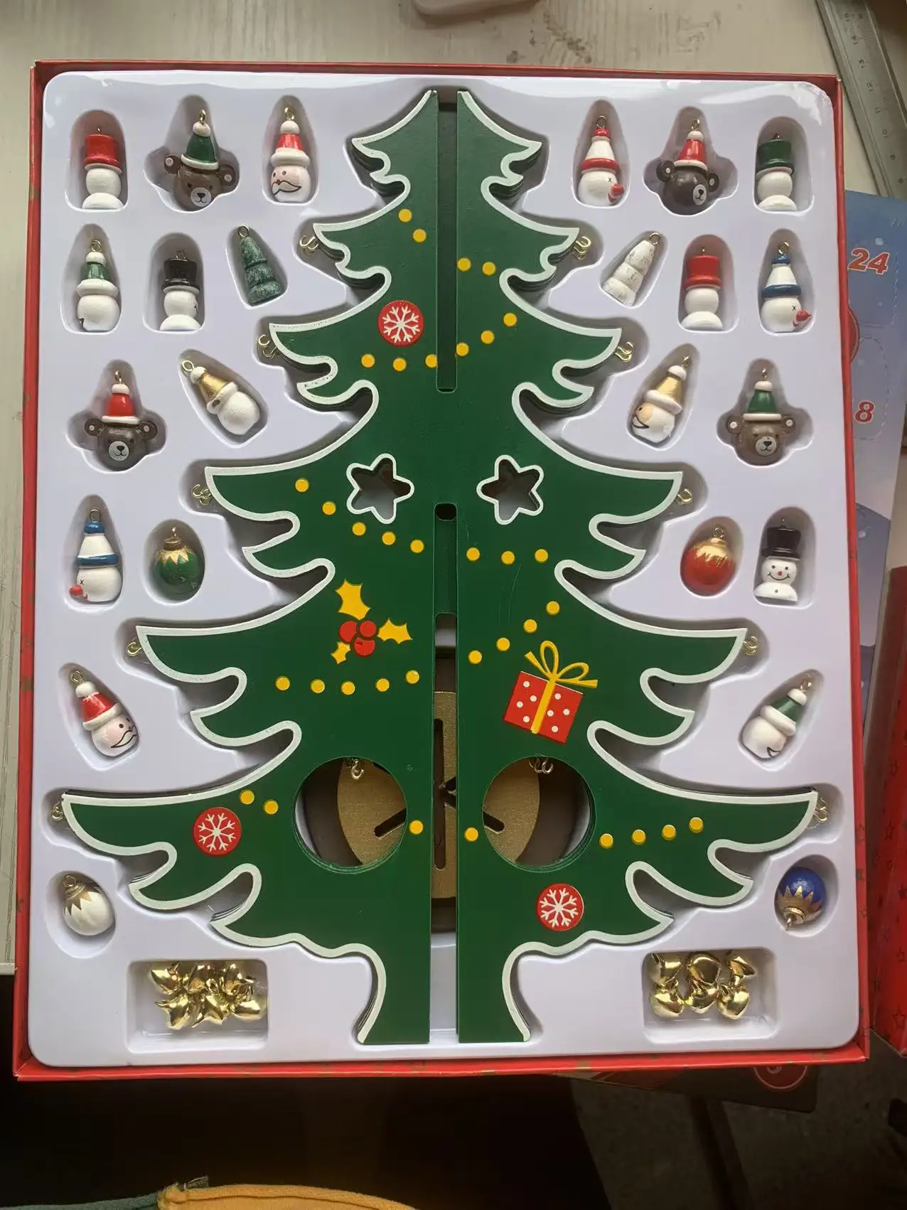 calendario-dell'avvento-natalizio-in-legno-set-per-decorare-il-tavolo-con-albero-e-decorazioni-da-appendere-ideale-per-contare-i-24-giorni-che-restano-prima-del-natale-perfetto-come-regalo-per-le-feste