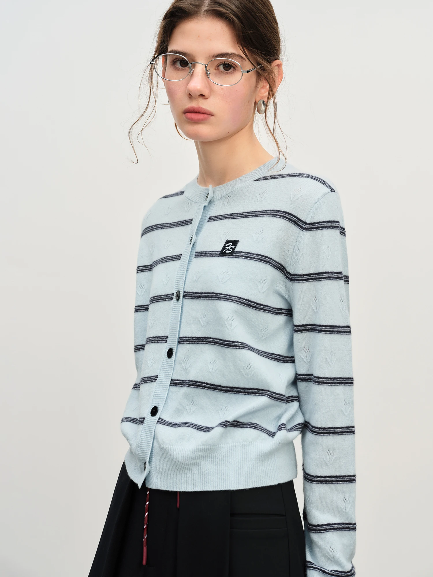 FSLE Winter 2025 Maglione lavorato a maglia a righe jacquard da donna - Abbigliamento casual da ufficio Pullover versatile Top Daily Chic Essentia