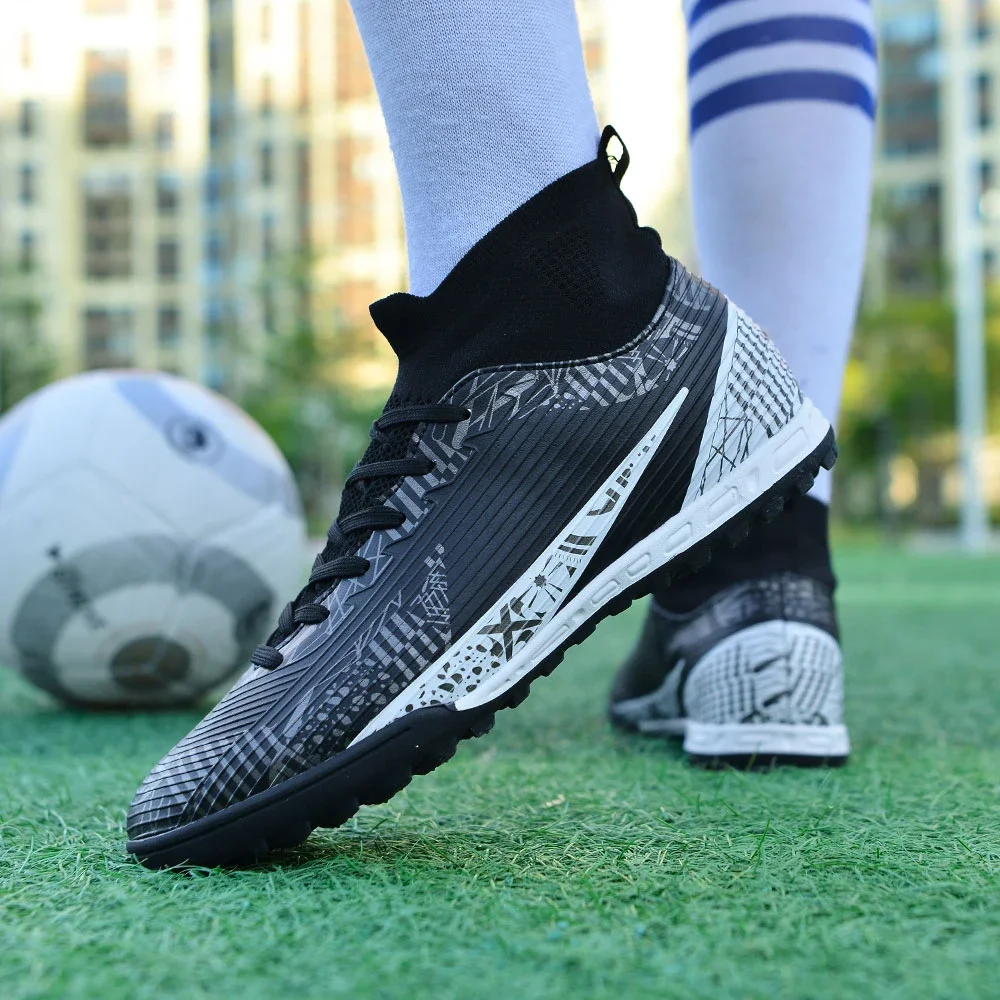 Men Soccer Shoes Boys Studded Boots Society Soccer Cleats Hard Court Turf Shoes Men's Sports Shoes Tenis Zapatos De Futsal