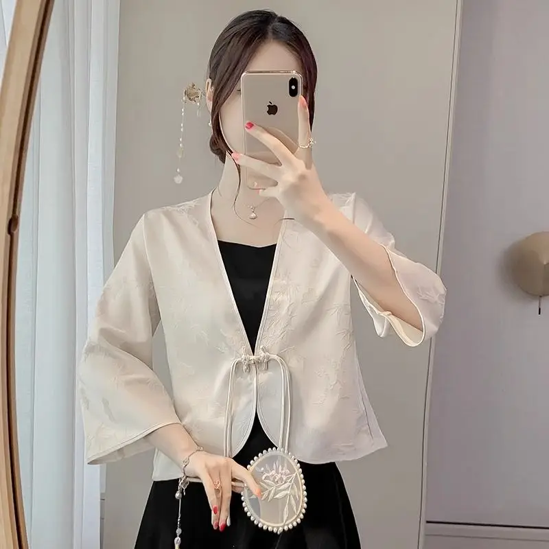 

New Chinese Sle Women's Summer Thin ort Sun Protection Outerwear awl Cardigan V-Ne Regular Sve Faionable Top