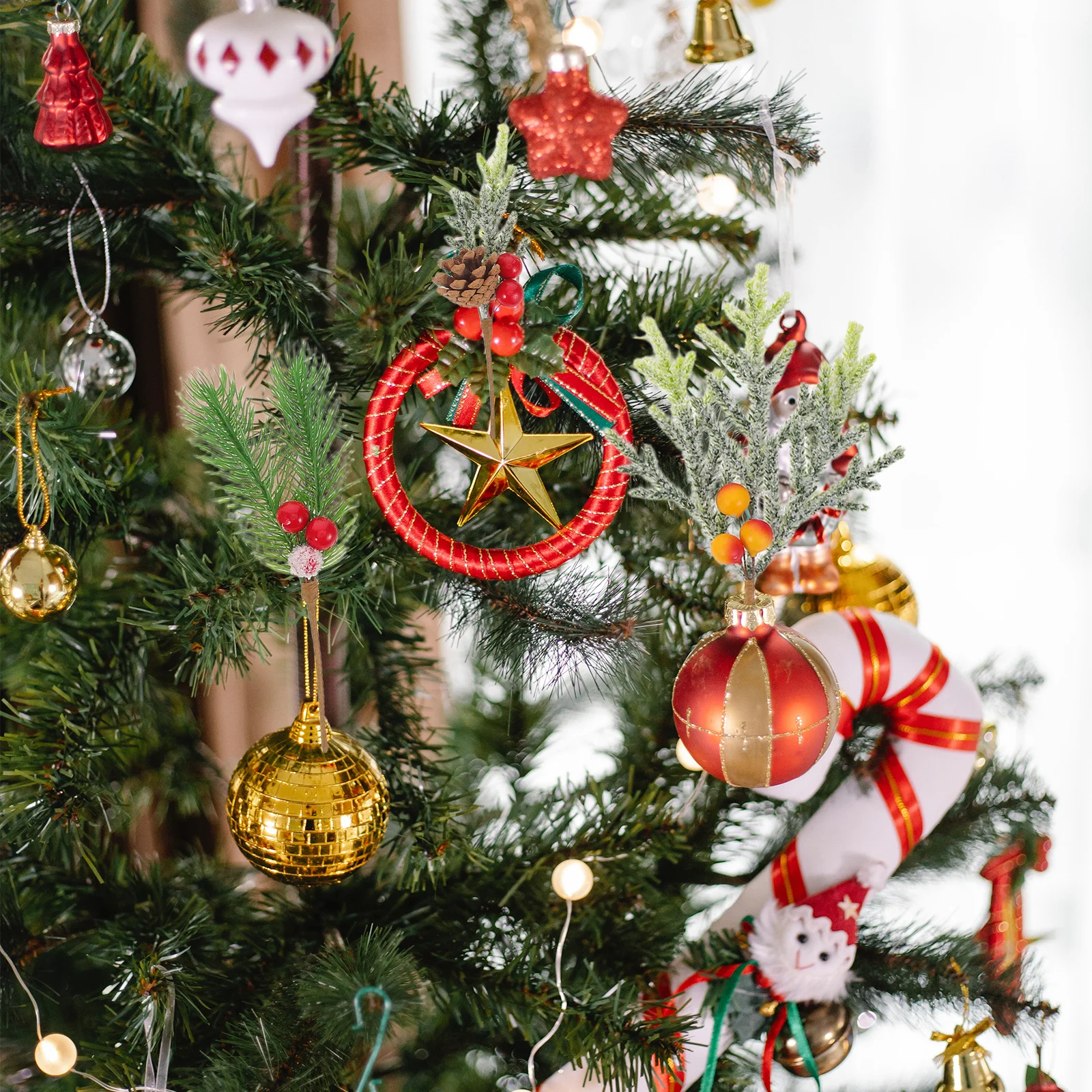 

12Pcs Frosted Artificial Pine Needles Branches Christmas Picks Red Berry Stems Mini Pine Cone Berry Spray Wreath Supplies