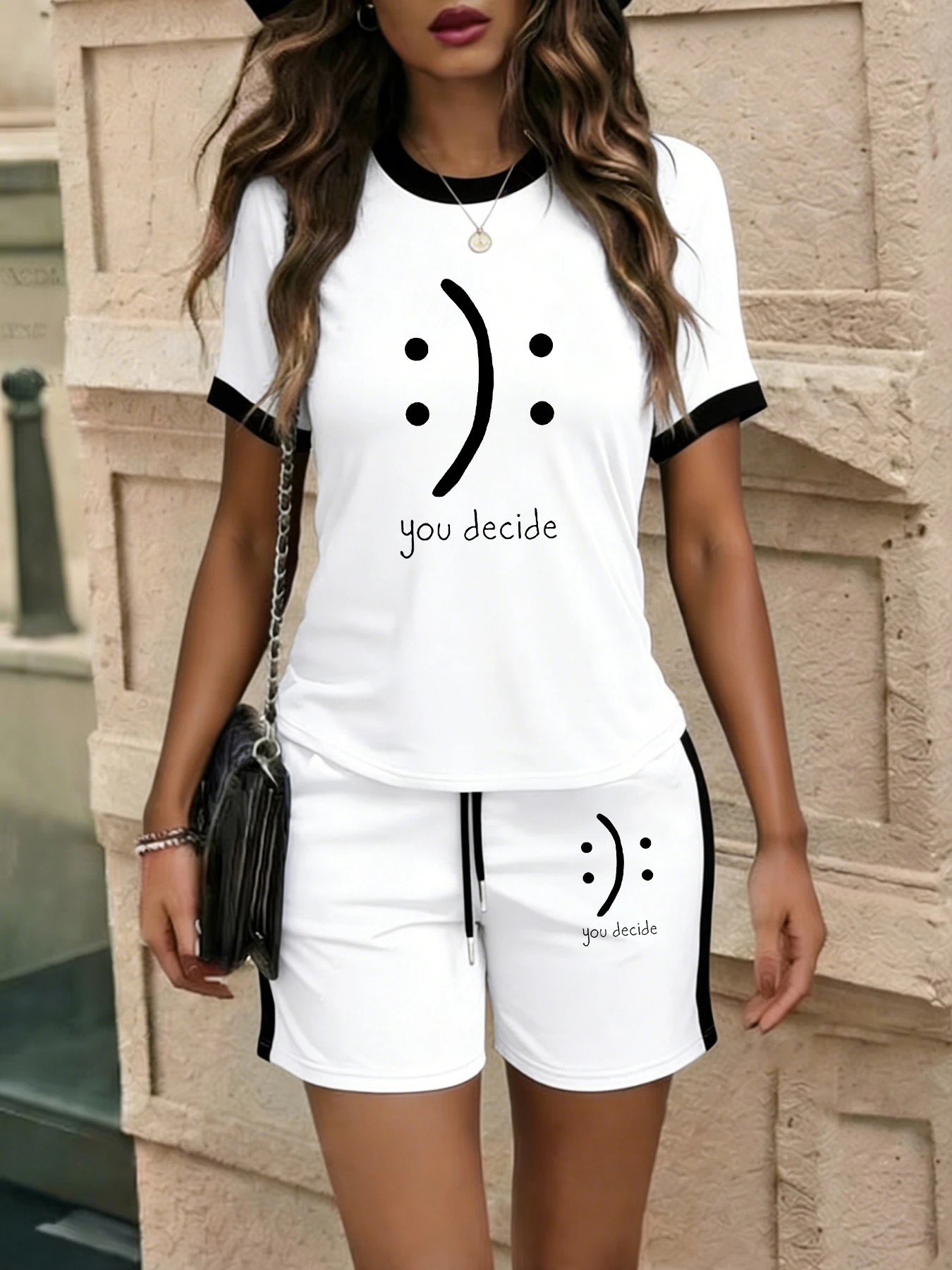 Summer Thin Breathable Casual Set: Soft and Comfortable Short-Sleeve Top + Shorts, Fun Smiley Face Print, Color-Blocking Casual Sports Two-Piece Set view 4