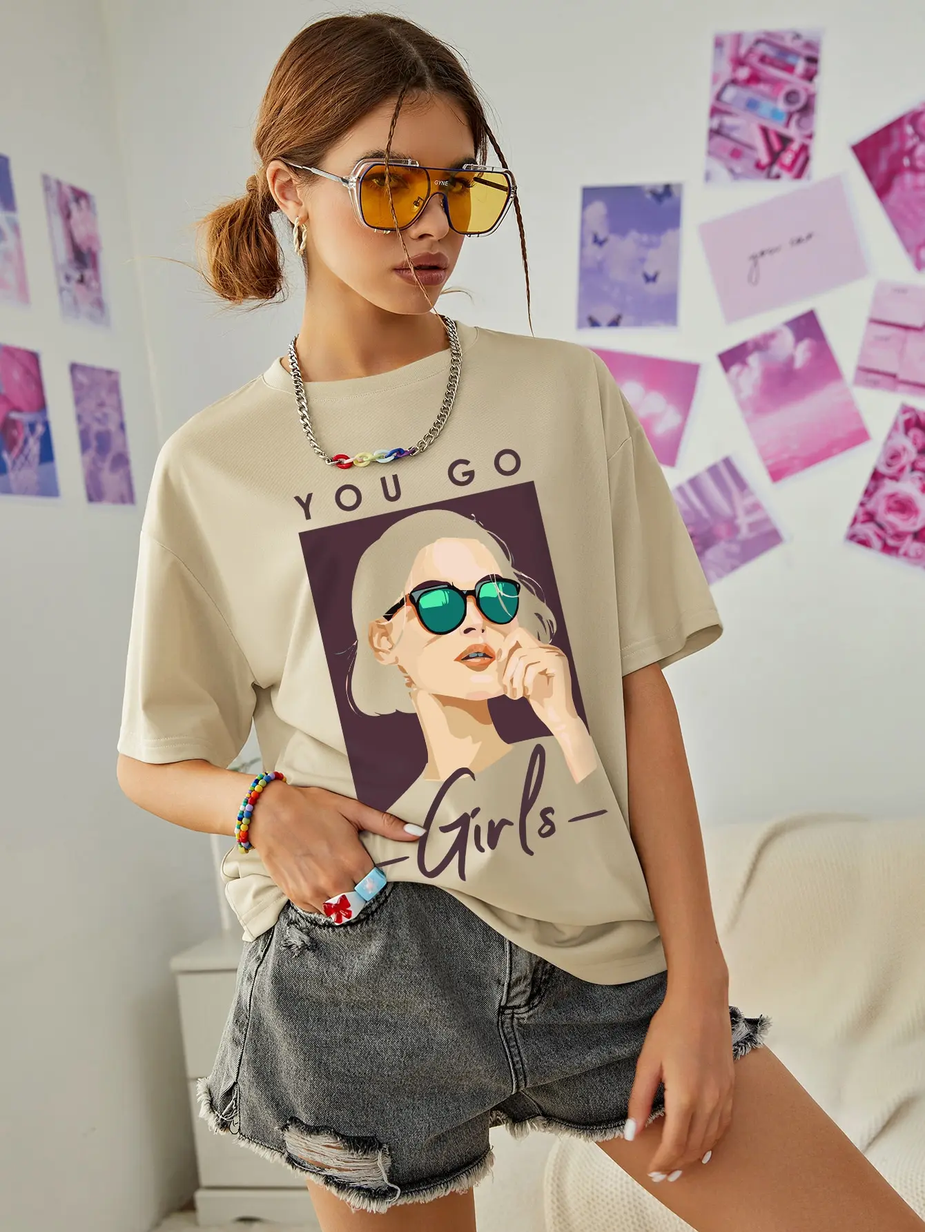 Fashion White-Haired Girl With Sunglasses Cotton Woman Tee Shirt Hip Hop All-Matchtee Top Harajuku Tshirts Casual Sport Tshirts