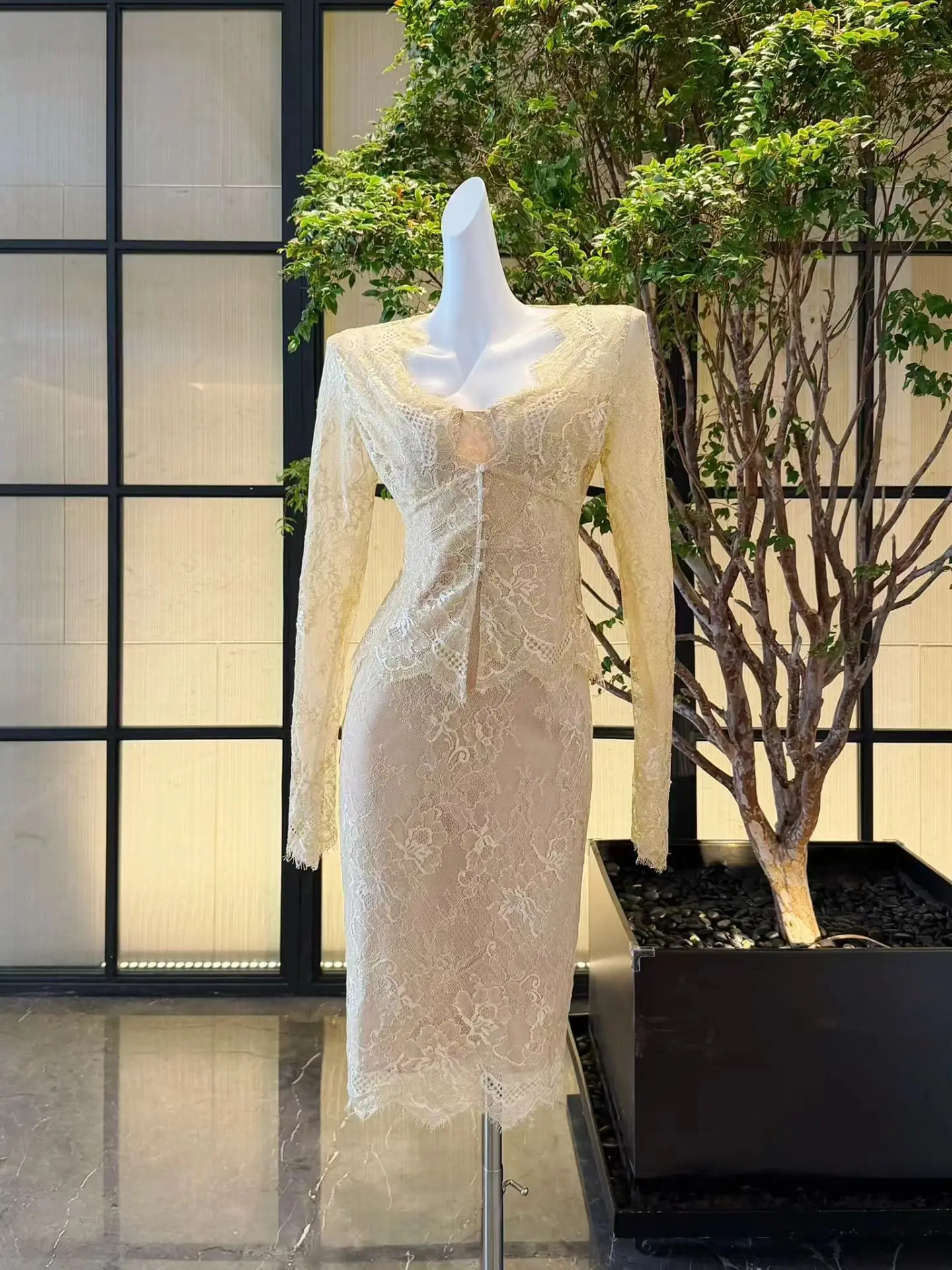 Women Lace Embroidery Set Square Collar Sleeveless High Waist Mini Dress + V-Neck Long Sleeve Cardigan Fashion Suit