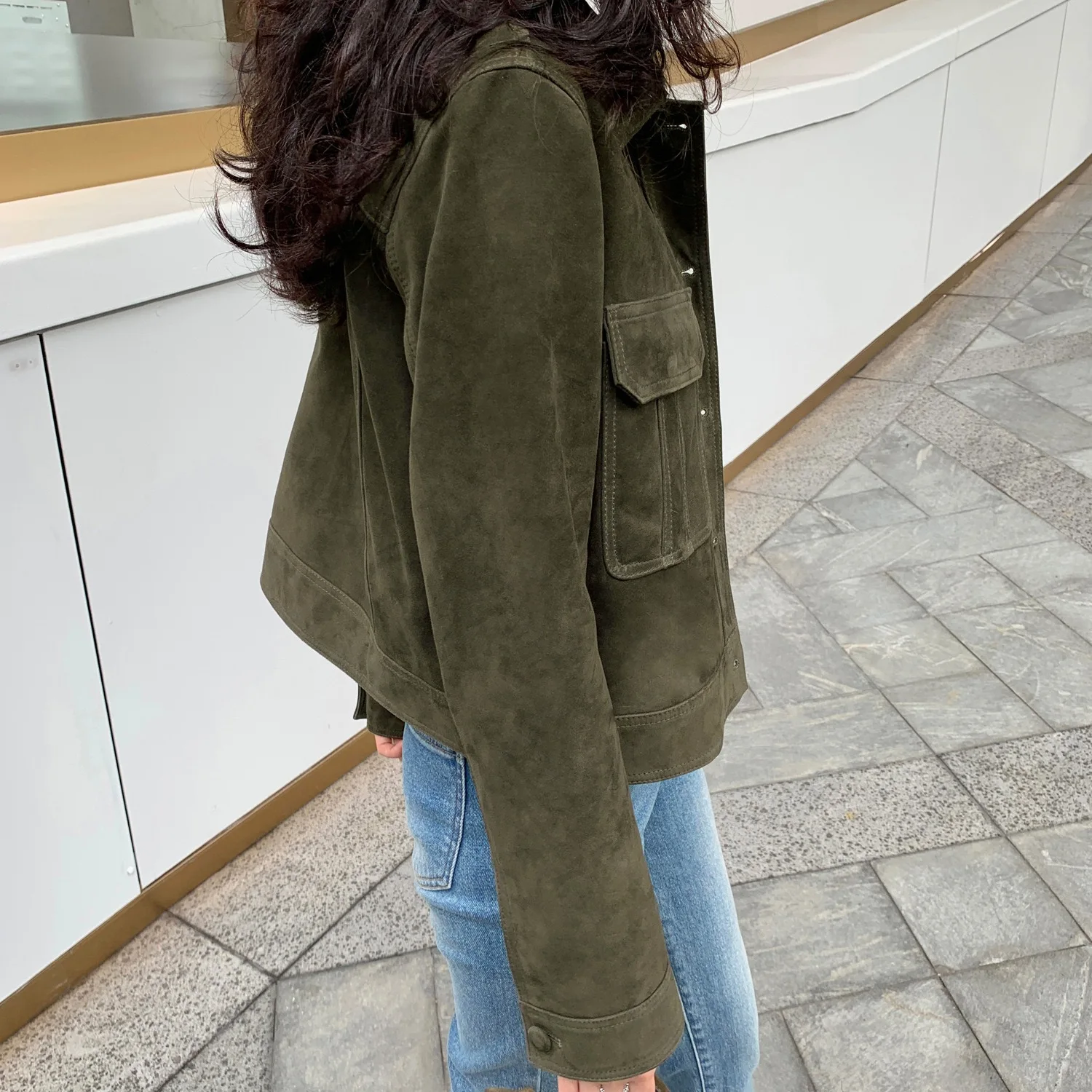 Chaqueta de cuero de calidad clásica para mujer, abrigo de piel de ante de Cachemira para invierno, chaqueta versátil adelgazante para mujer, ropa de calle 2025