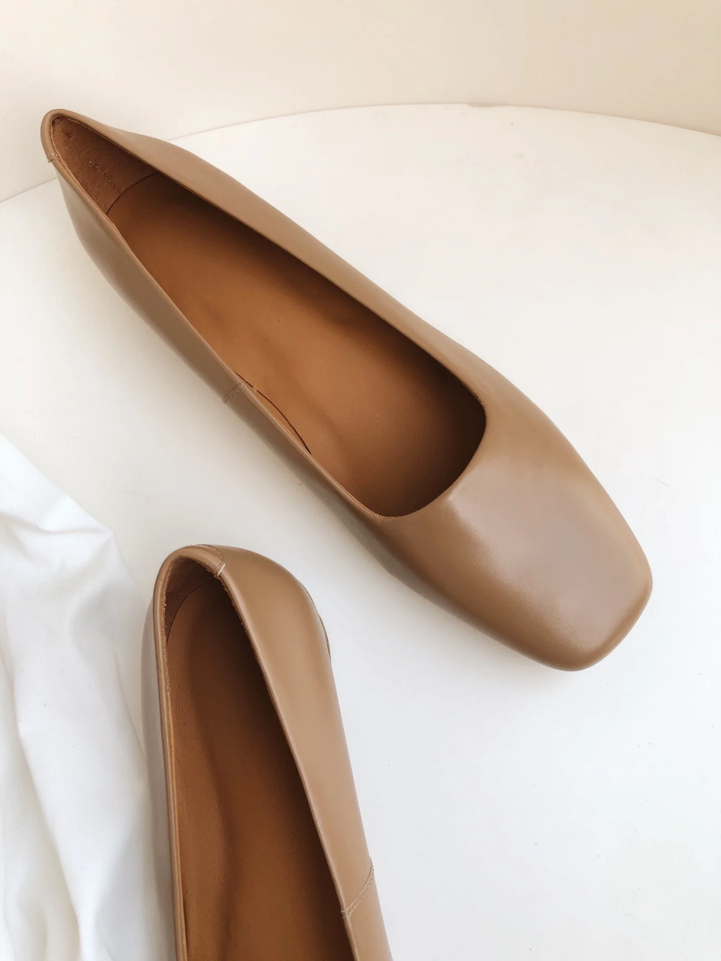 Withered England Style Office Lady Slip-On Loafers Women Fashion Elegant Soft Shoes Genuine Leather Square Heel